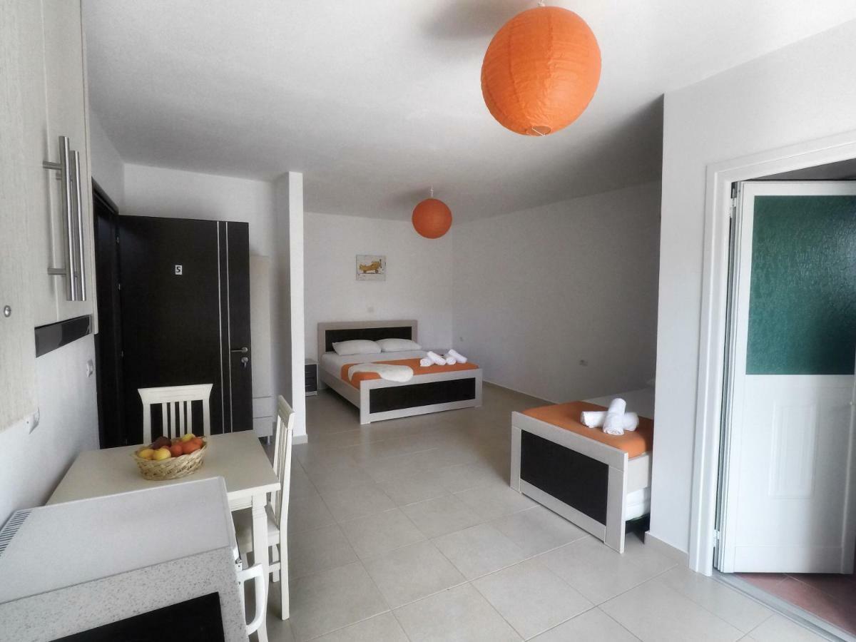 Prive Hotel And Apartment Ksamil Exterior foto